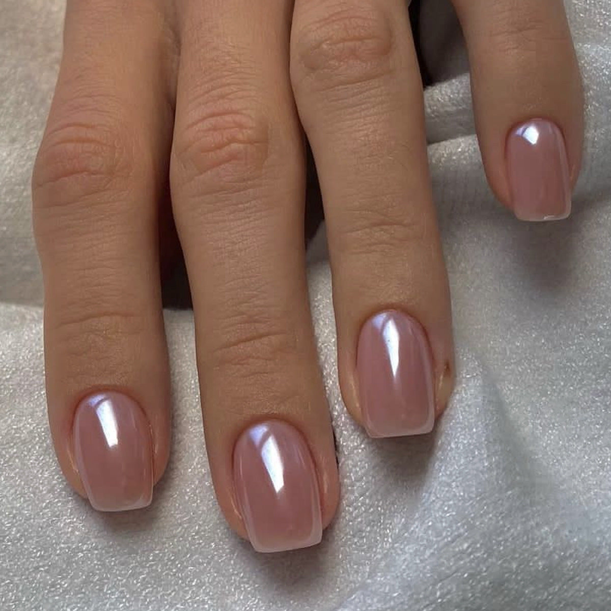 EYESFAV Nude Velvet Nails