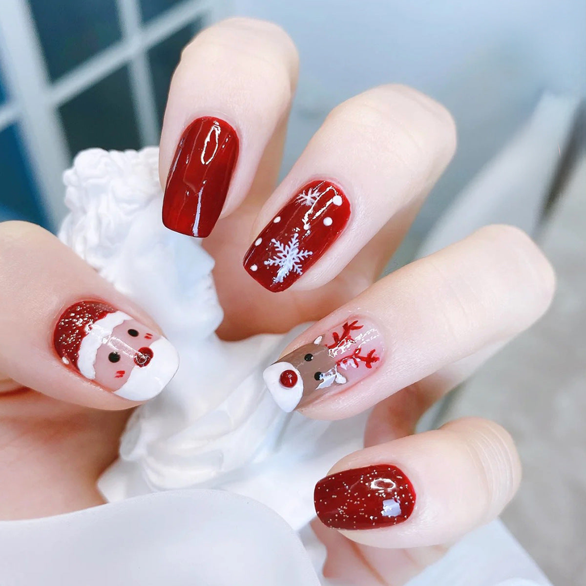 EYESFAV Santa's Magic Nails