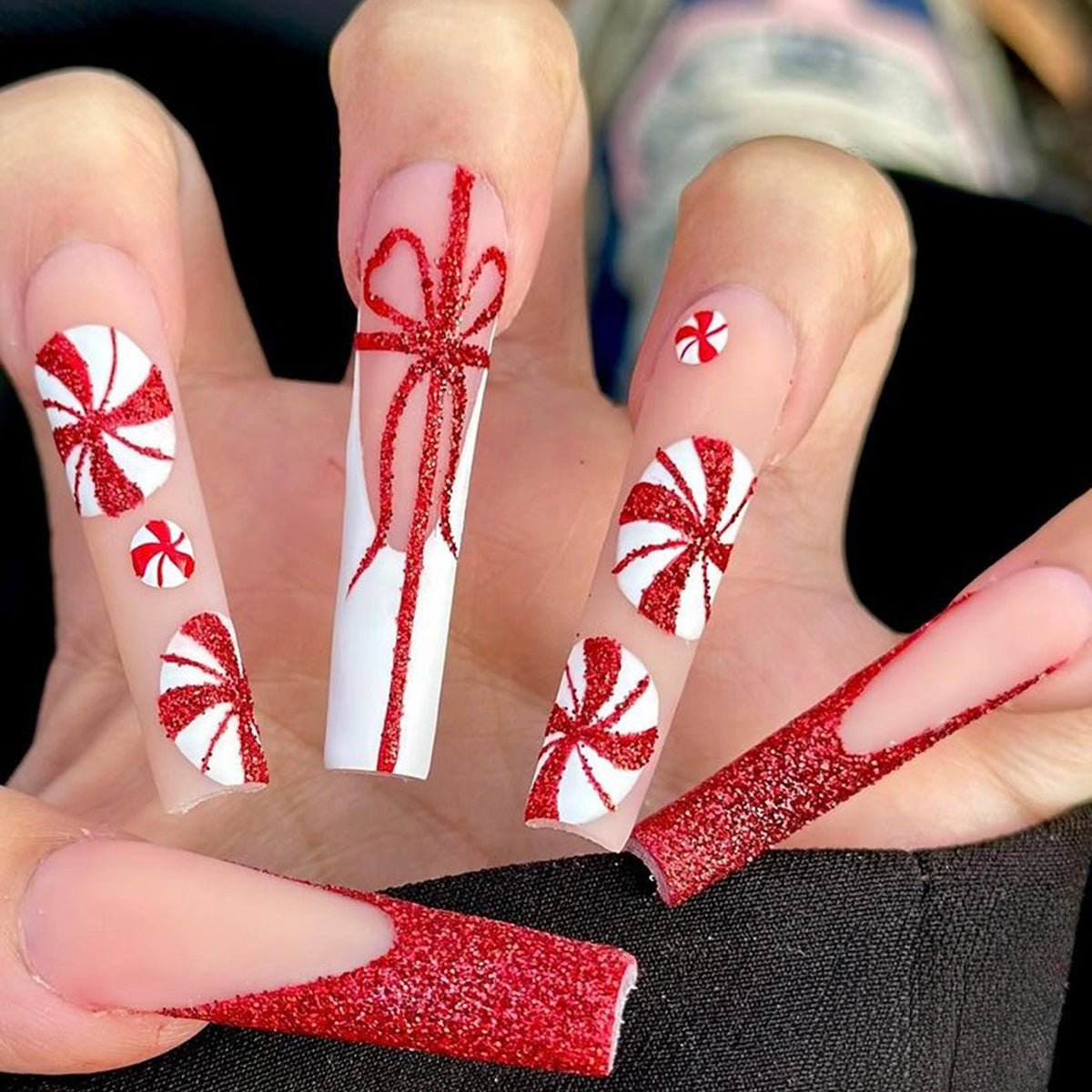 EYESFAV Crimson Bow Nails