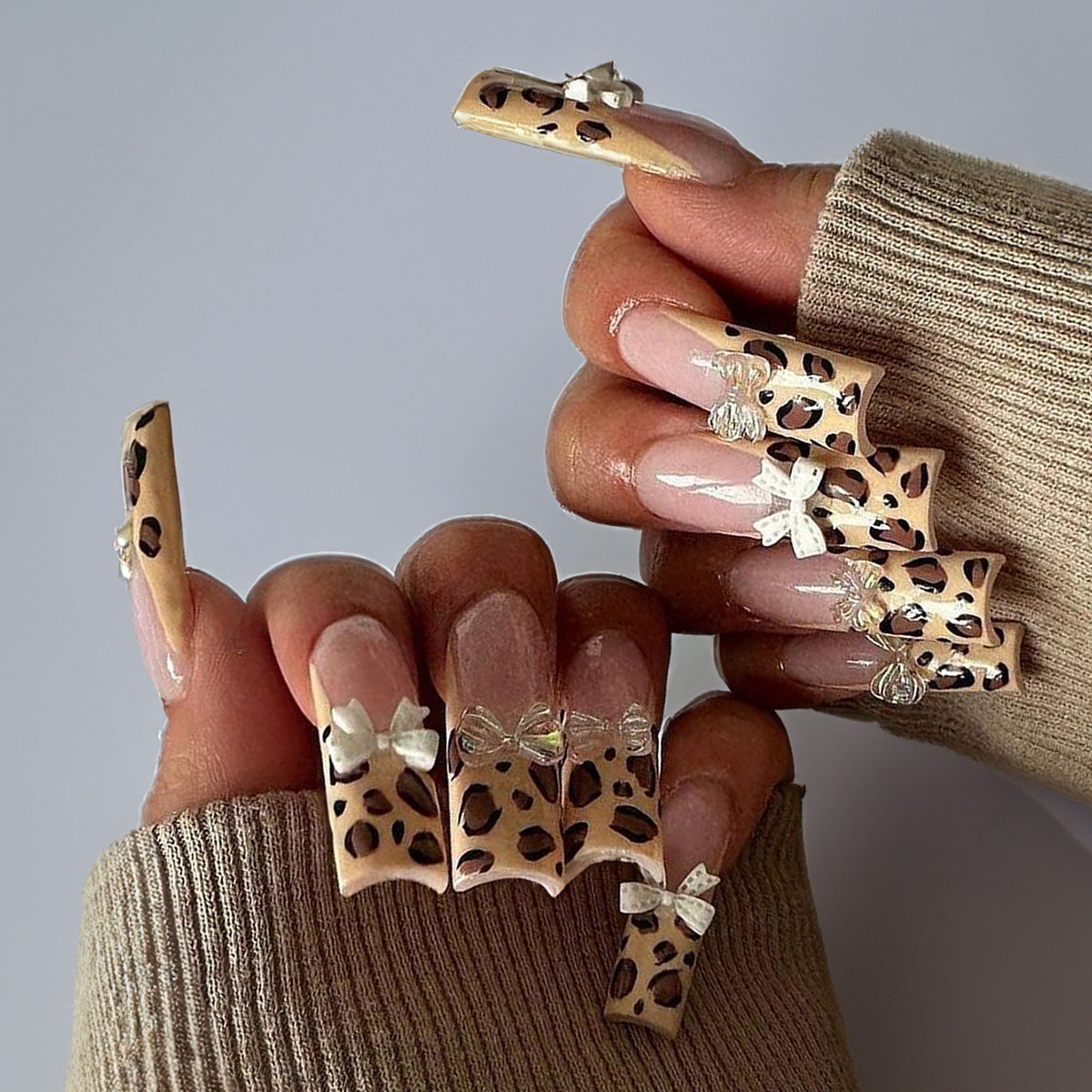 EYESFAV Leopard Luxe Nails