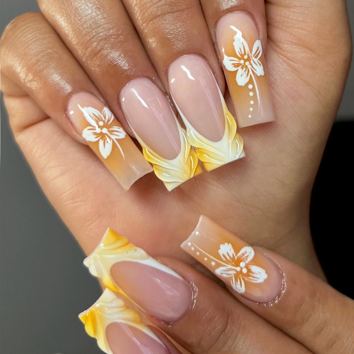 EYESFAV Petal Perfection Nails
