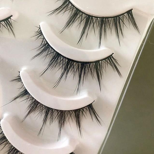 Realistic 5 Piece Eyelashes