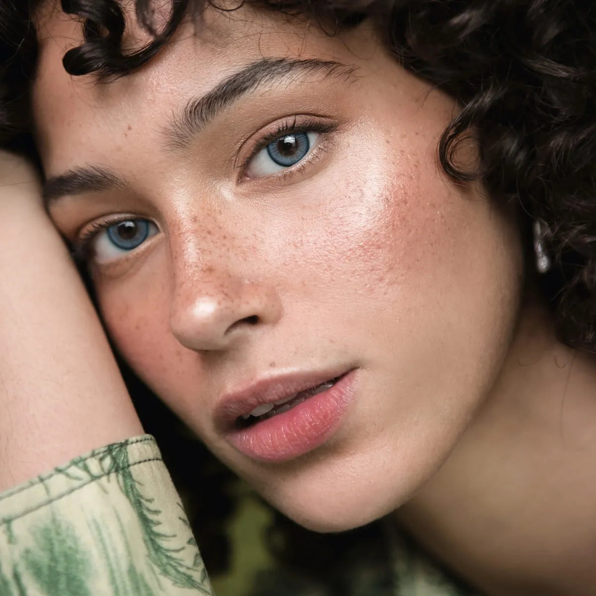 Dreamlike Blue | 6 Months